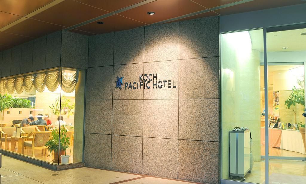 Kochi Pacific Hotel Kültér fotó